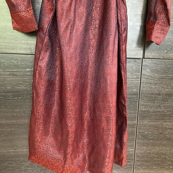 Vintage Long Silky Brocade Kimono Robe Size Medium - Picture 3 of 9